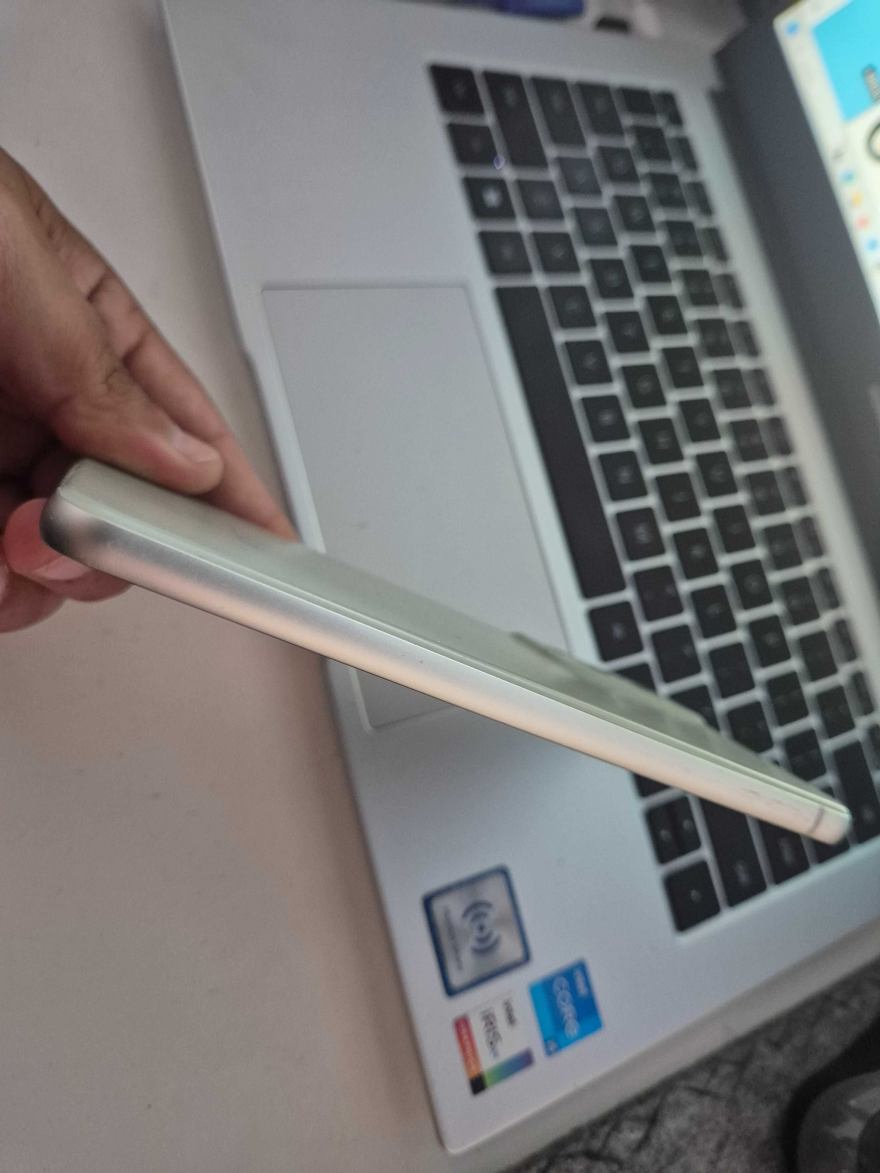 Samsung S21 FE *като нов*