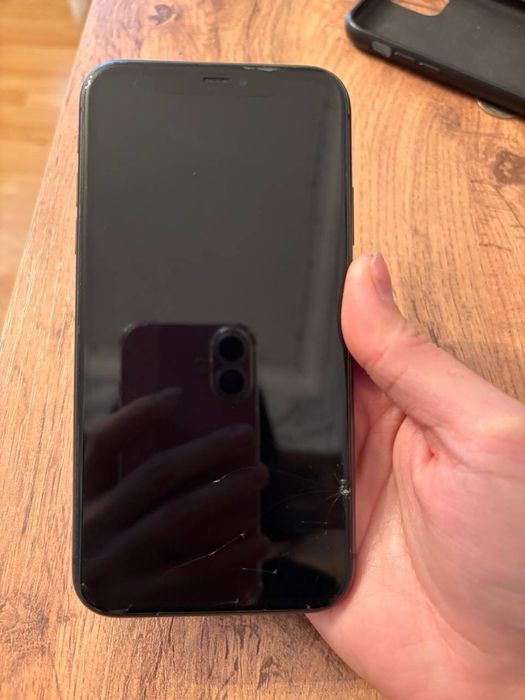 Продам Айфон 11 128гб