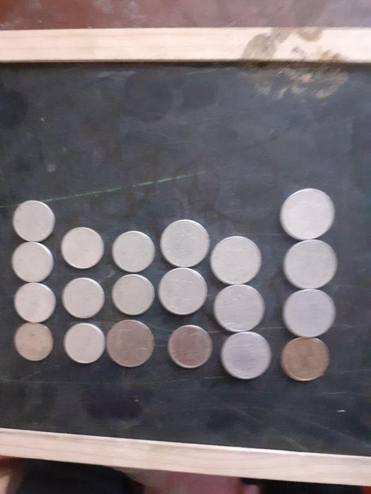 Vand monede de colectie