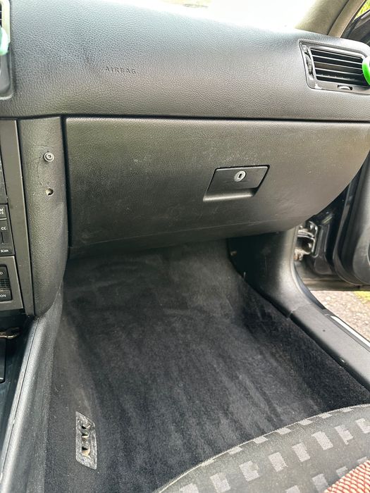 Curatare tapiterie , canapele , fotolii , saltele