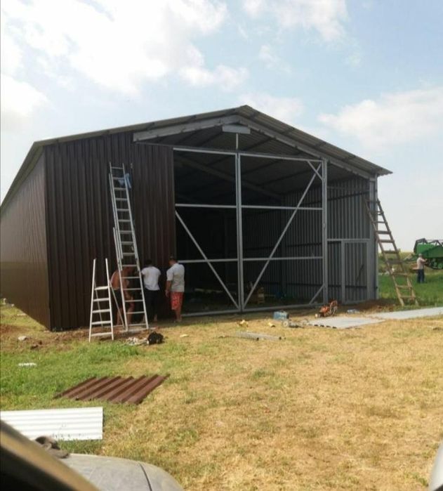 Vând hală metalica 9x8x4