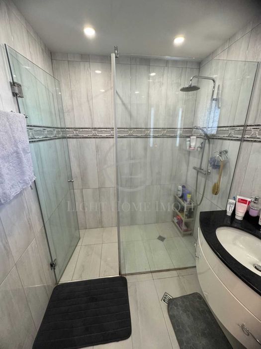 Продава се Многостаен апартамент в Пловдив, Остромила - 179 кв.м за 1649 €/кв.м - Снимка #12