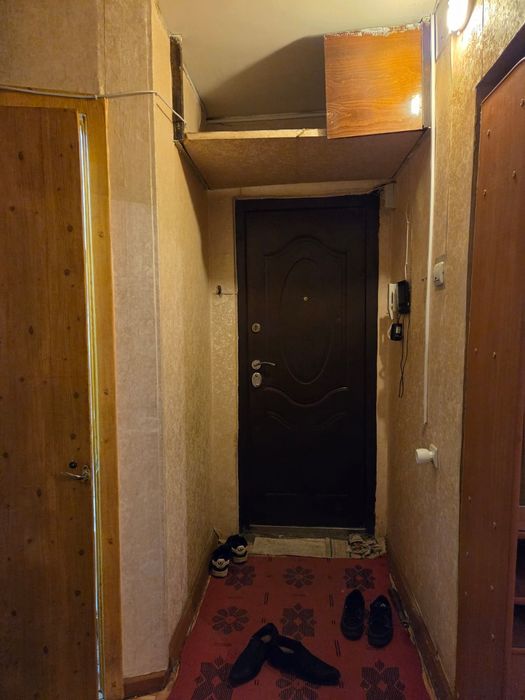 3-комн., 1 этаж, 4 мкр.