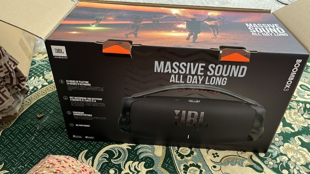 Коланка JBL новая