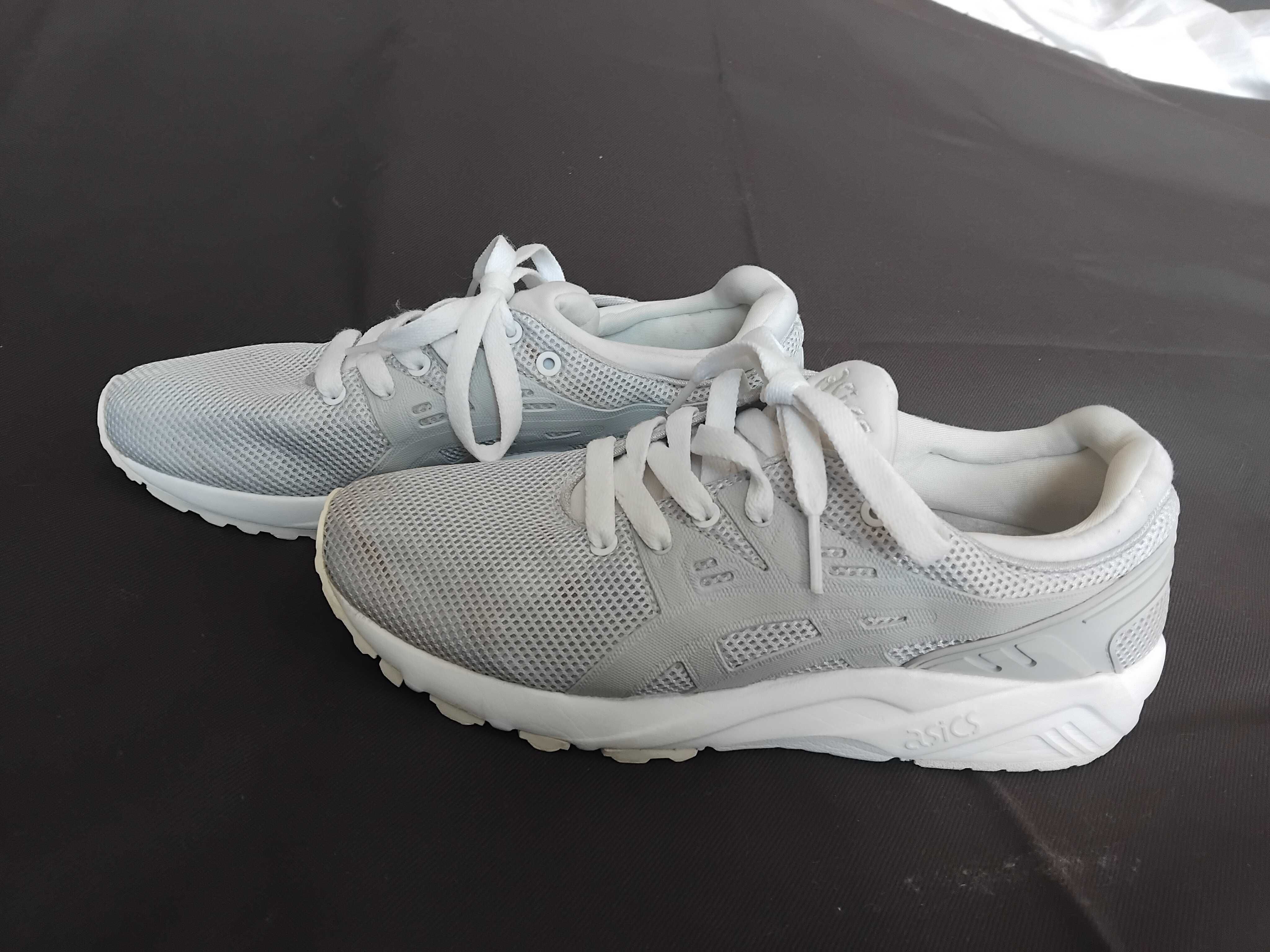 Дамски маратонки ASICS 36