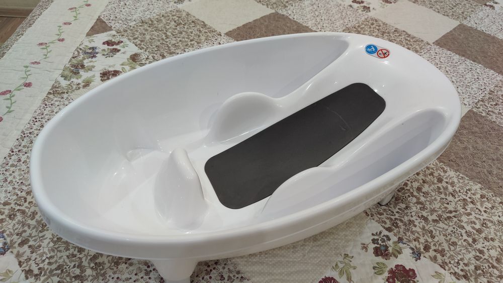 Ванночка для купания младенцев