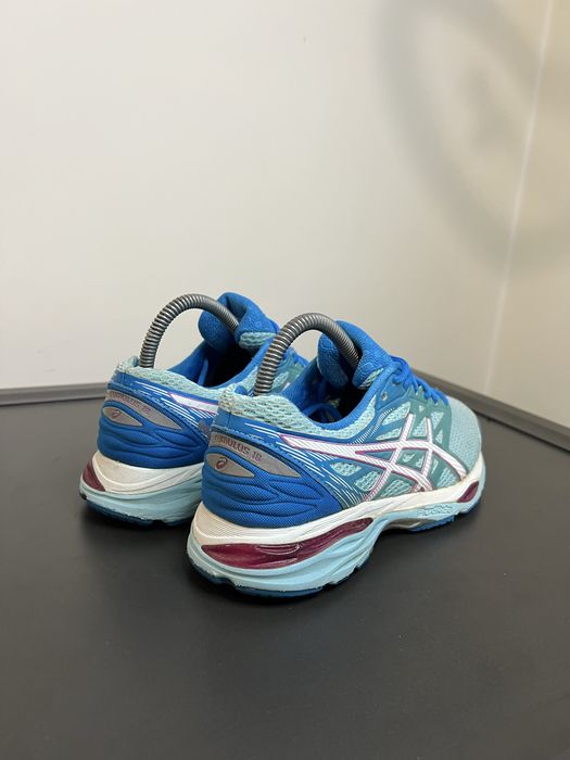 Оригинални маратонки Asics 38 номер