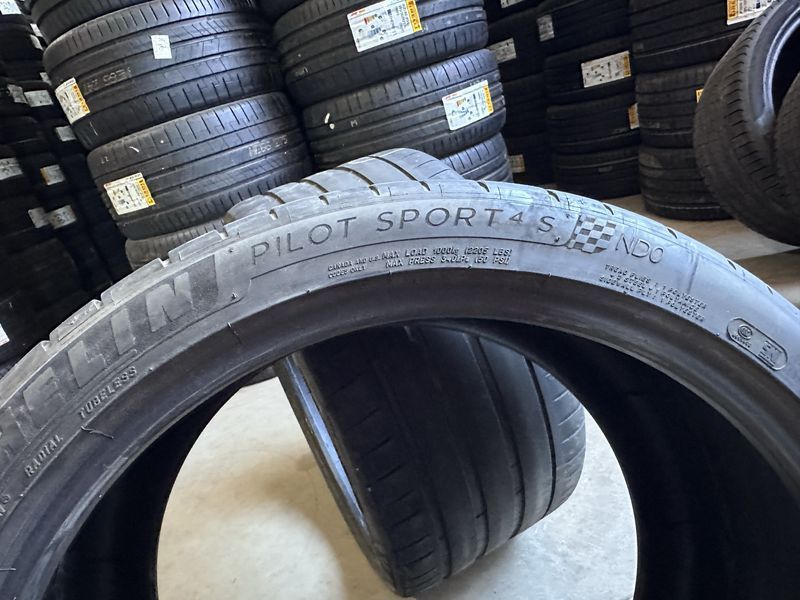 325/30/21 MICHELIN 2бр