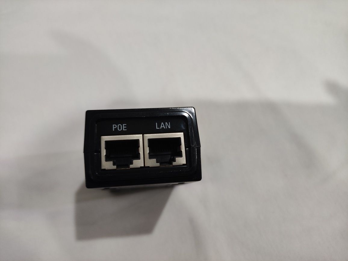PoE Инжектор Гигабитный Ubiquiti PoE Adapter POE-24-12W-G РоЕ-адаптер