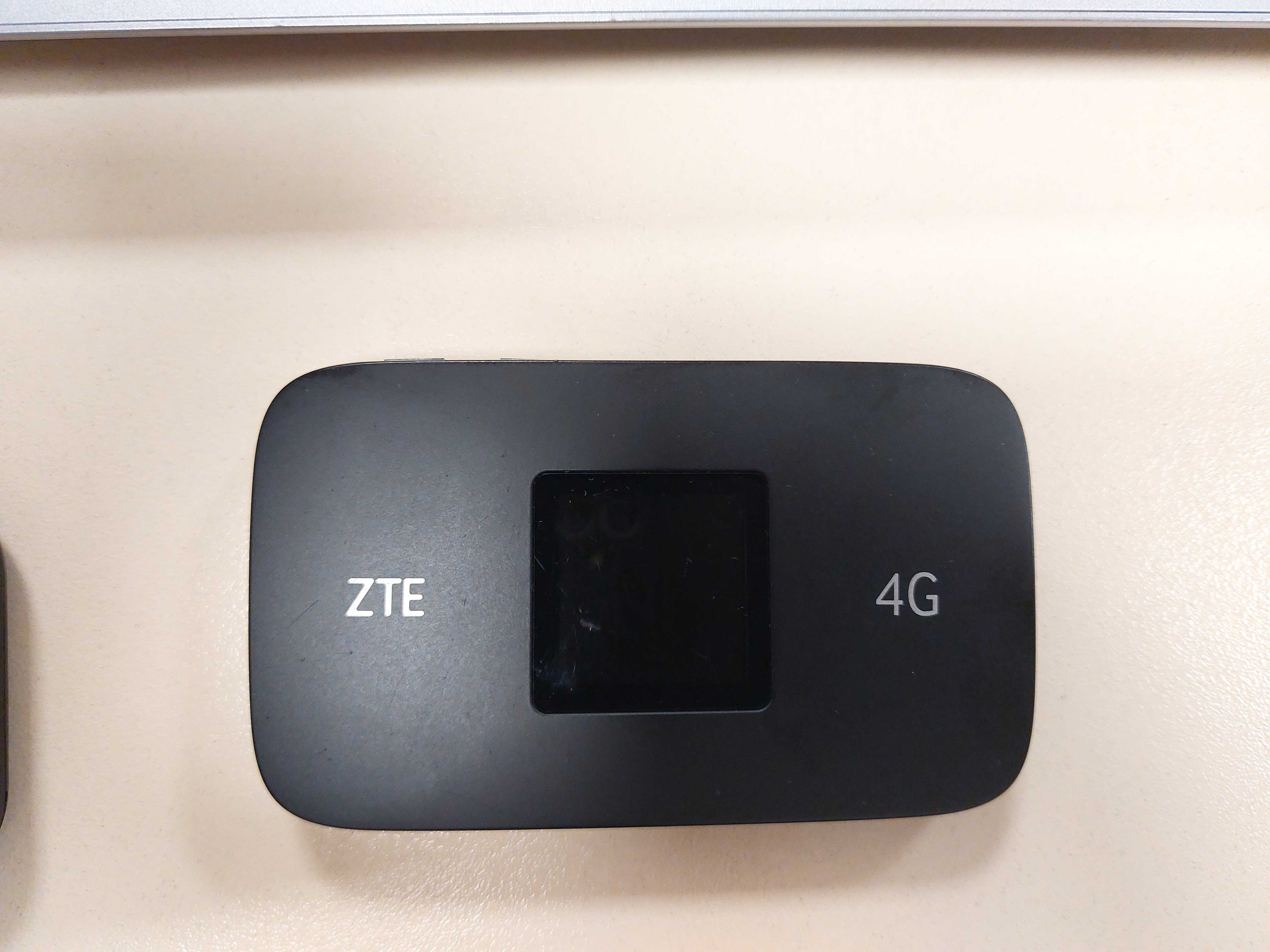 Преносим рутер ZTE MF971RS 4G
