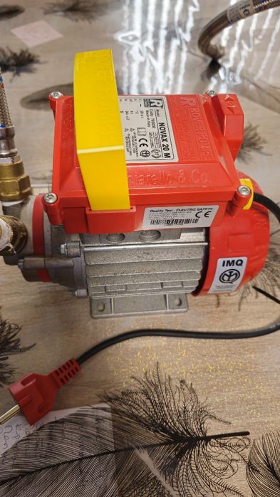 Продавам помпа полупрофесионална италиянска НОВАКС 20М