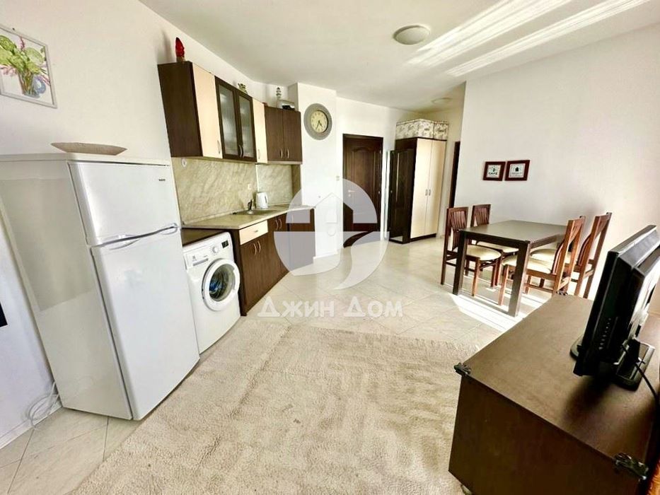 Продава се Двустаен апартамент в Свети Влас - 69 кв.м за 1305 €/кв.м - Снимка #4