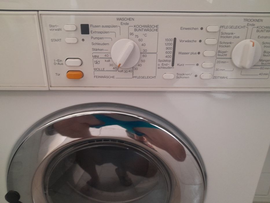 Vând mașină de spălat Miele