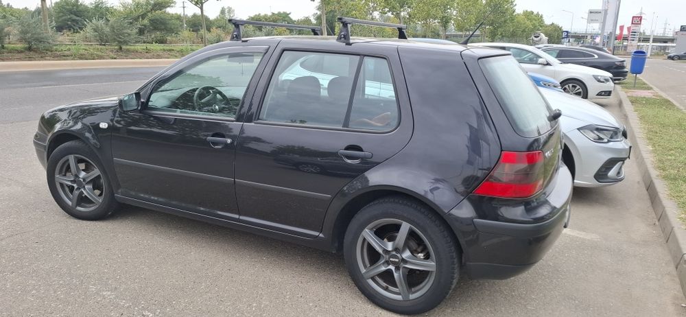 Vând Golf 4 1.6 FSI