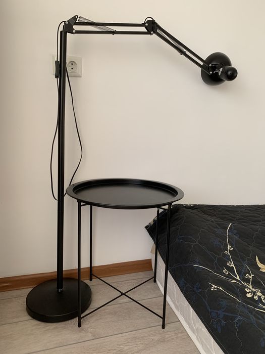 Журнальный столик-поднос и лампа