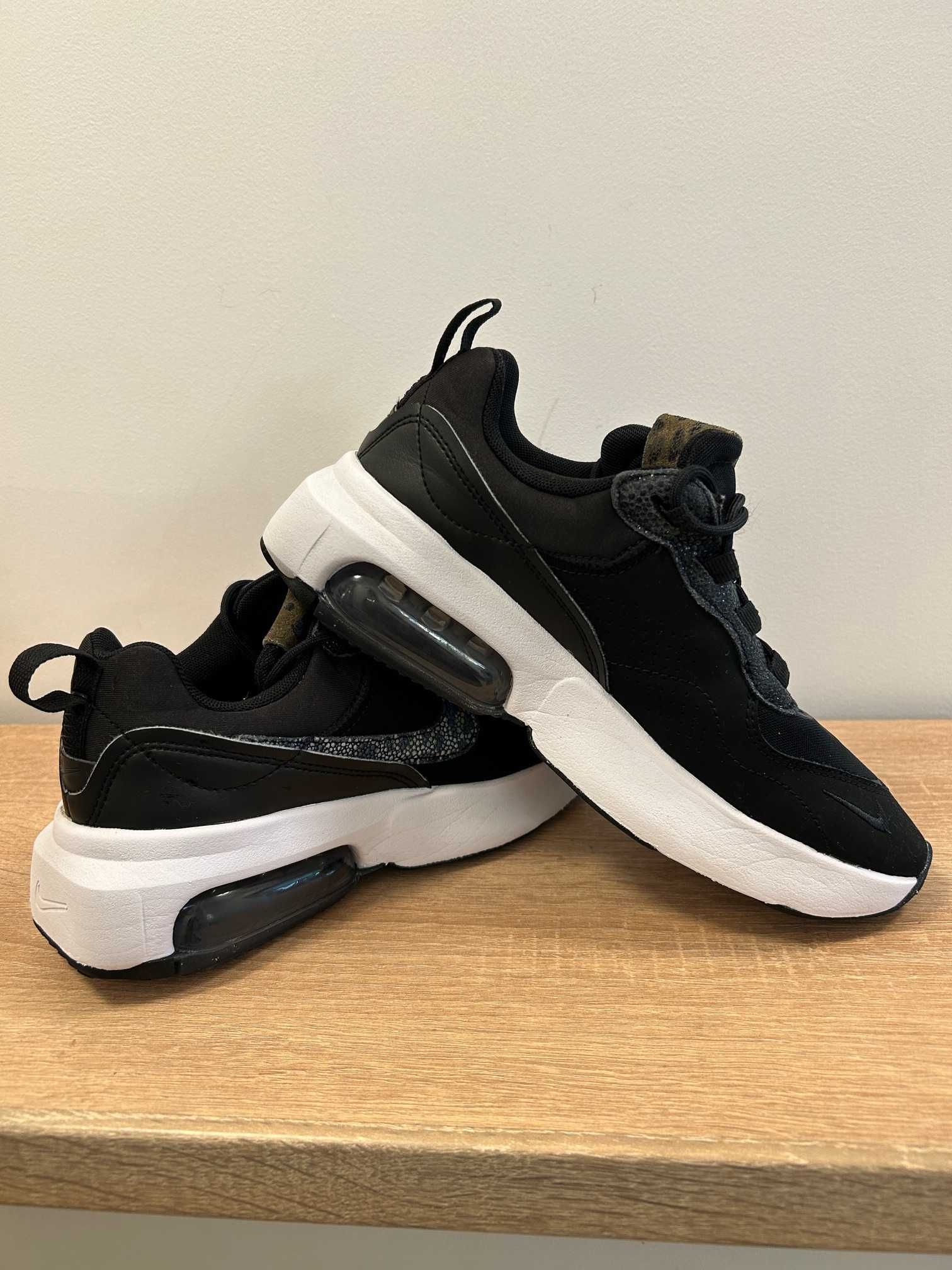 Nike Air Max Verona Black/White – Размер 37.5 | Отлично състояние