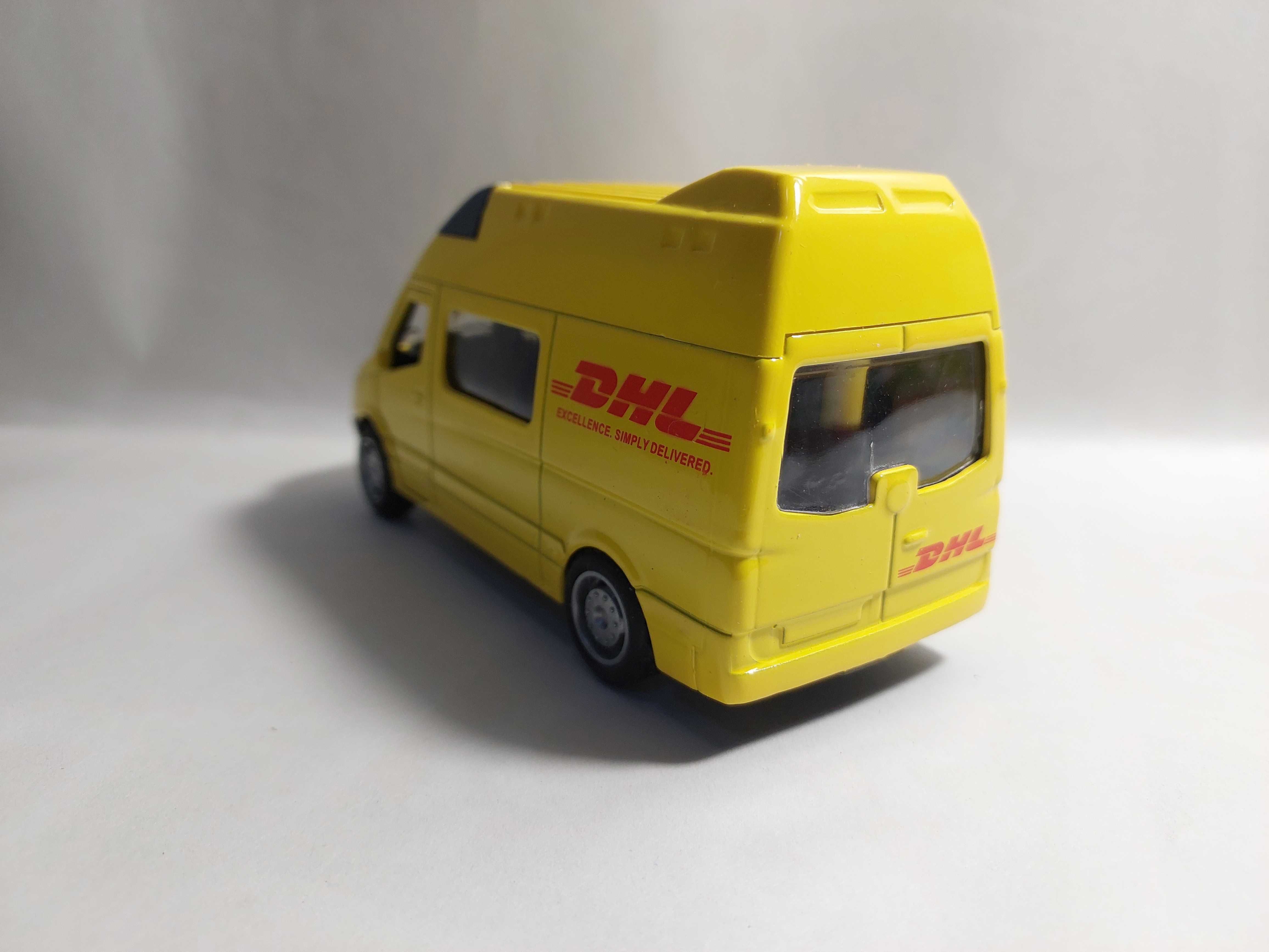 Macheta Metal Dhl Dubita