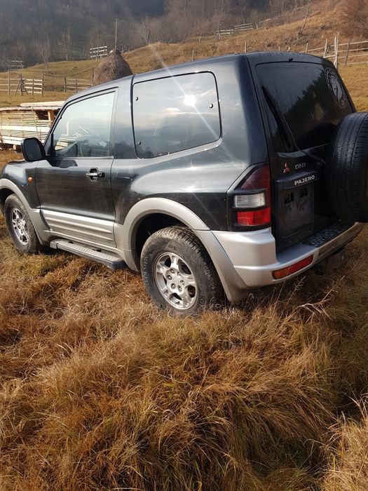 Dezmembrez mitsubishi pajero mk3 motor 3.2 cutie automat super select.