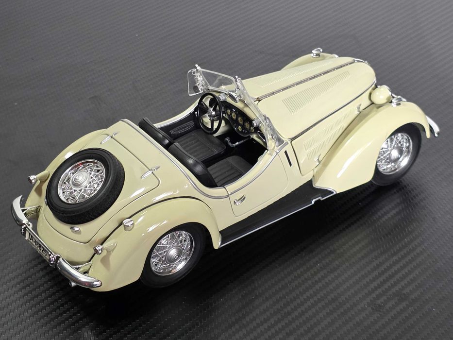 Macheta Auto 1/18 Ricko Wanderer W25K Roadster