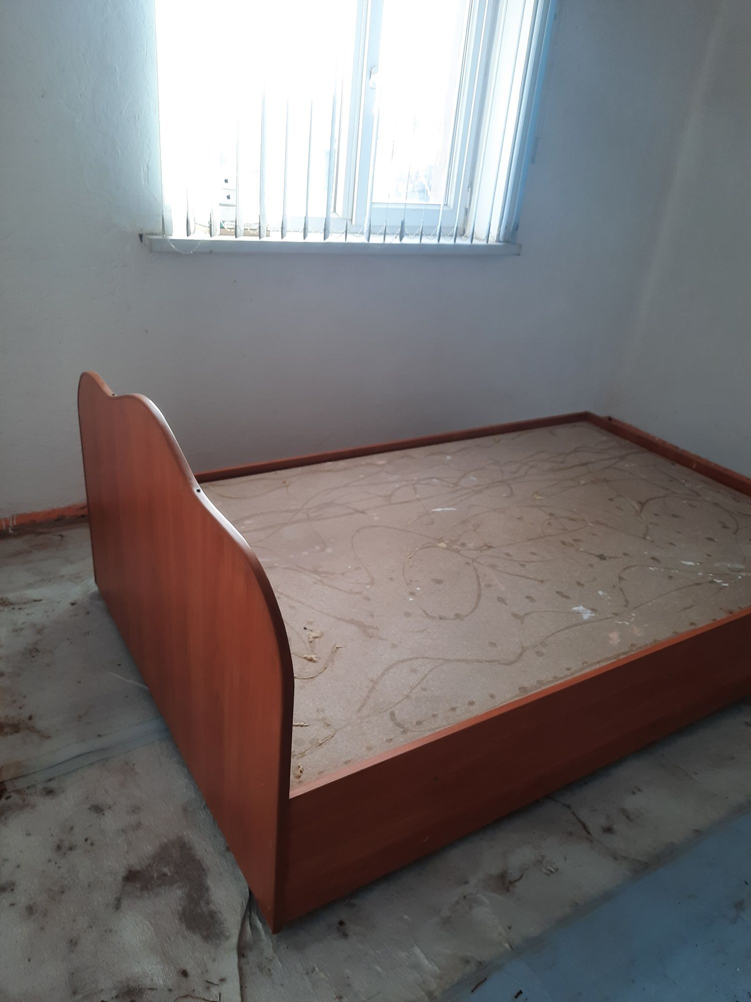 Кровать полторашка