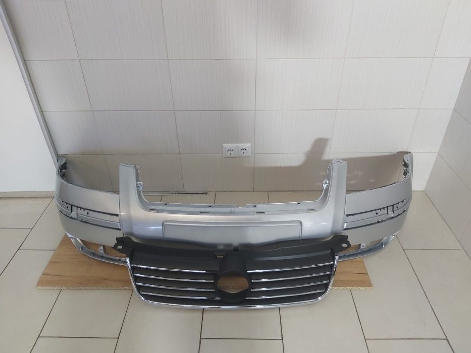 Pachet Bara Fata+Grila Radiator VW Passat B5.5 2000-2004 (LA7W (Gri))