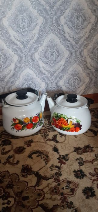 Чайники разными цветами