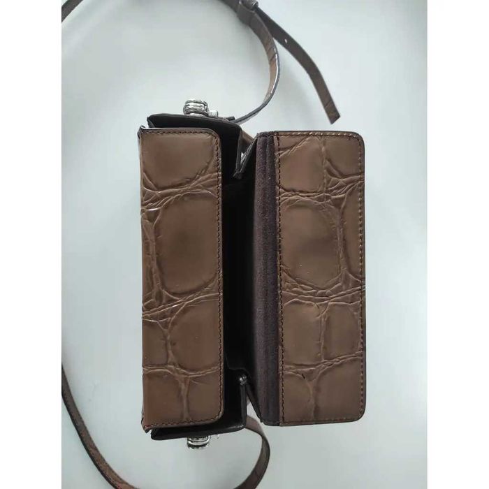 Кафява малка дамска чанта почти нова