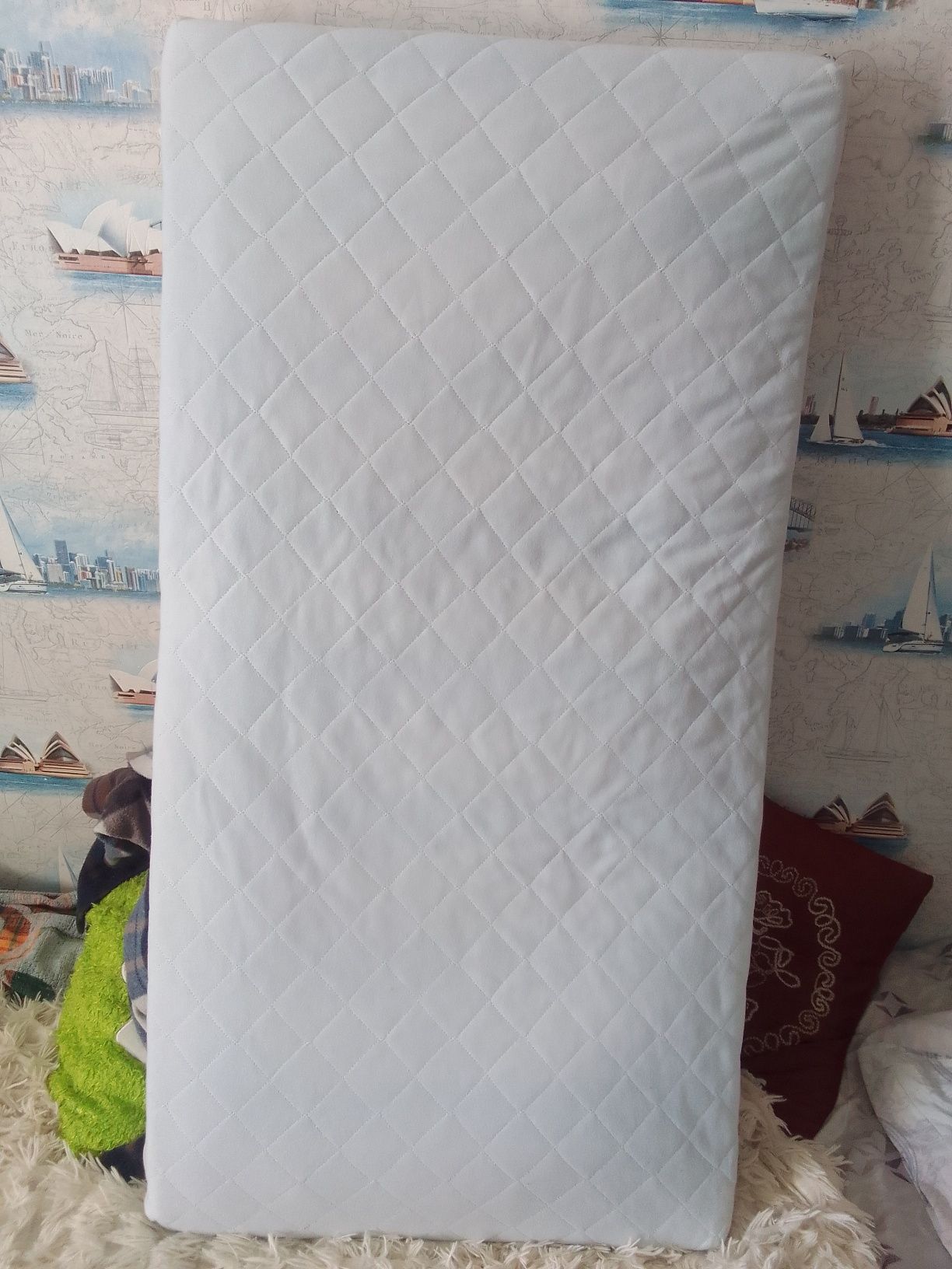 Пледик,одеялки разные и матрасы