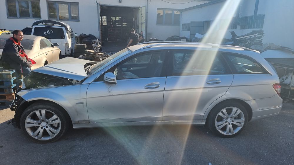 На Части W204 C220cdi Avantgard 170кс OME 651 двигател 2011 facelift
