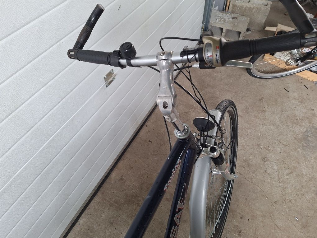 Bicicleta din aluminiu roti pe 28