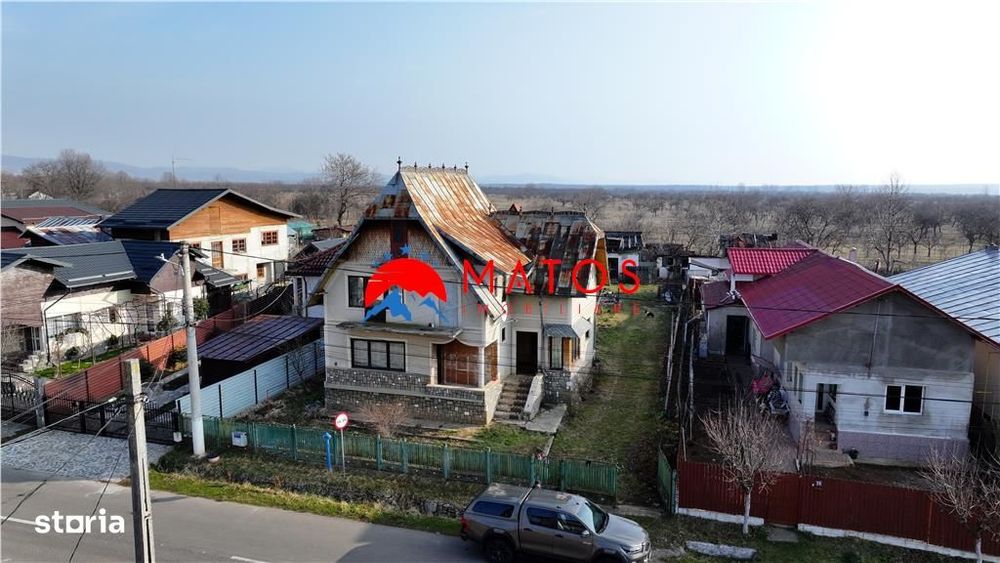 Casa tip vila de vânzare Baicoi, cartier Tufeni | Teren 3.078 mp | 82.