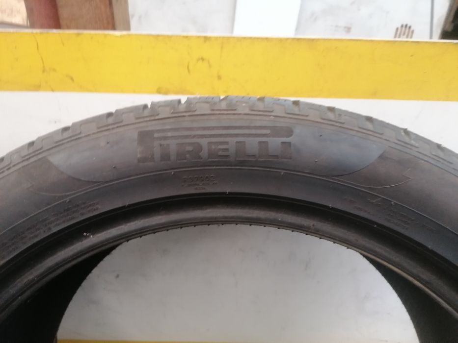 285/40/21 2*PIRELLI iarna 109v dot  2318.  5,,09mm