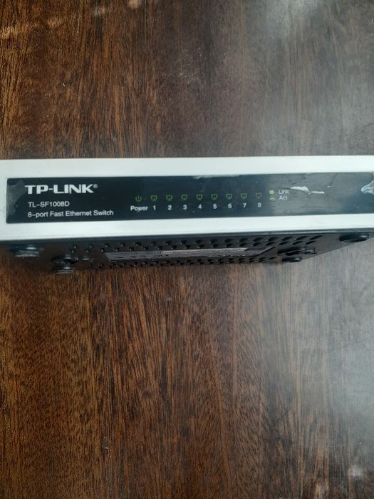 Коммутатор 8-ми портовый TP-LINK