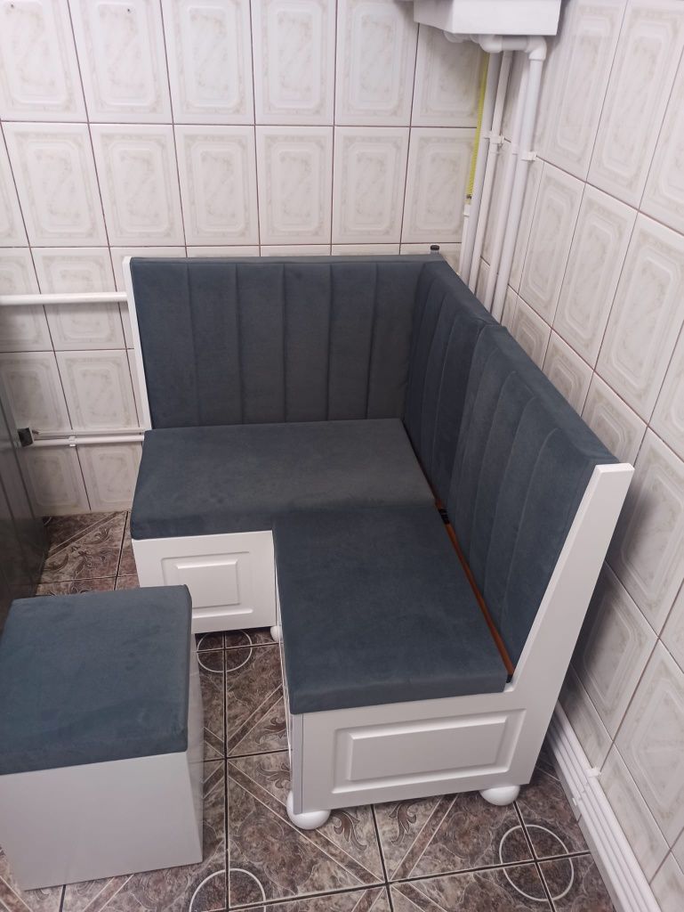 Coltar bucătărie cu taburet