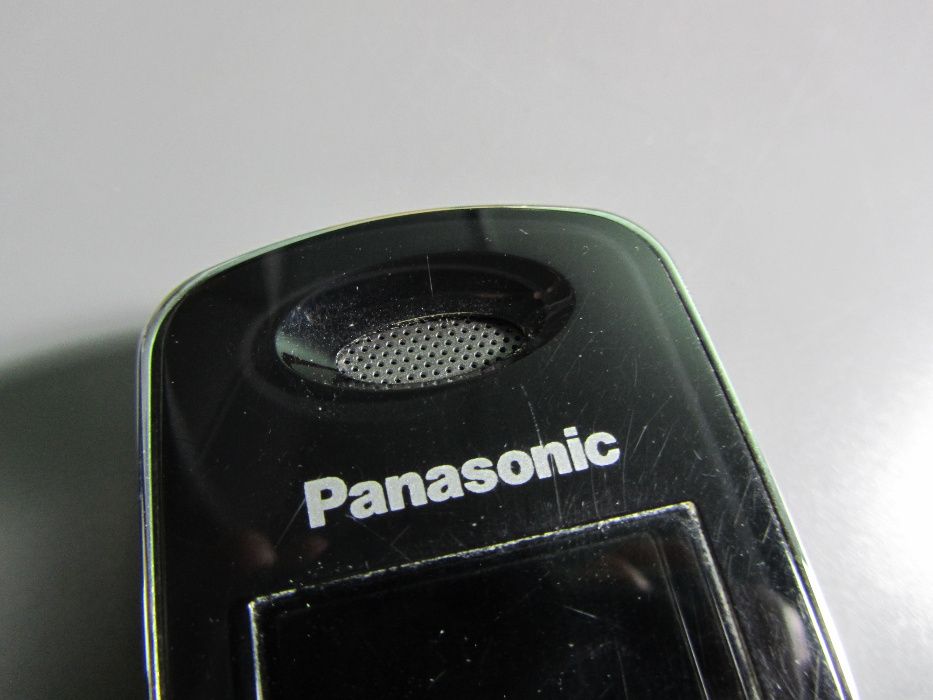 Продавам телефон Panasonic модел KX-TG8301FX