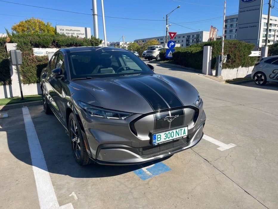 Ford Mustang Mach-E Ford Mustang Mach-E 5 usi Premium