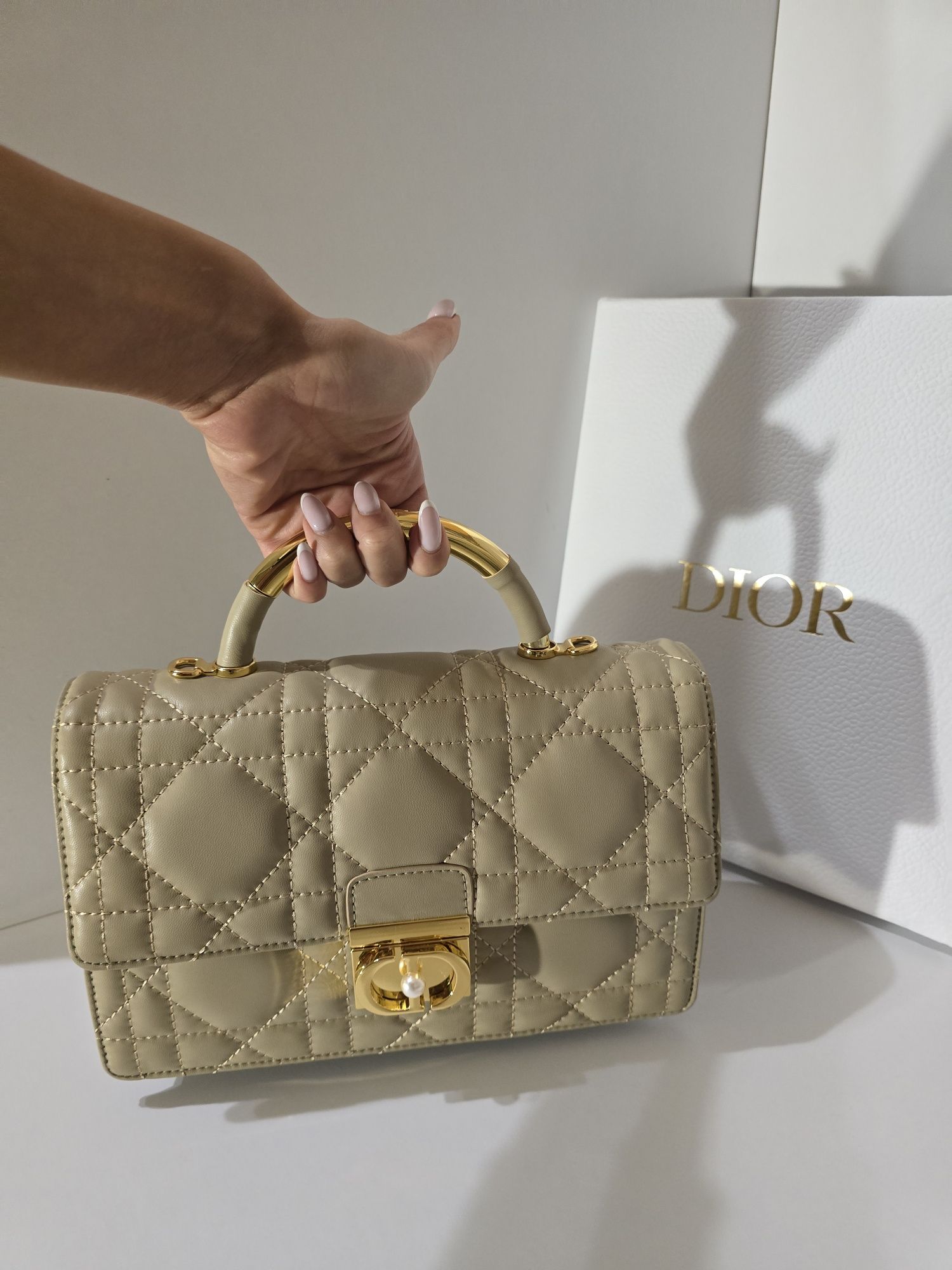 Налична чанта Christian Dior