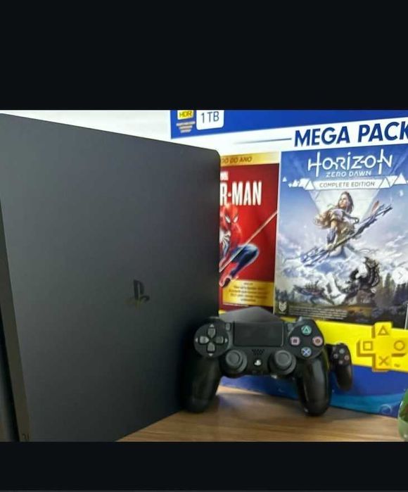 Приставка Sony Playstation 4 PS4