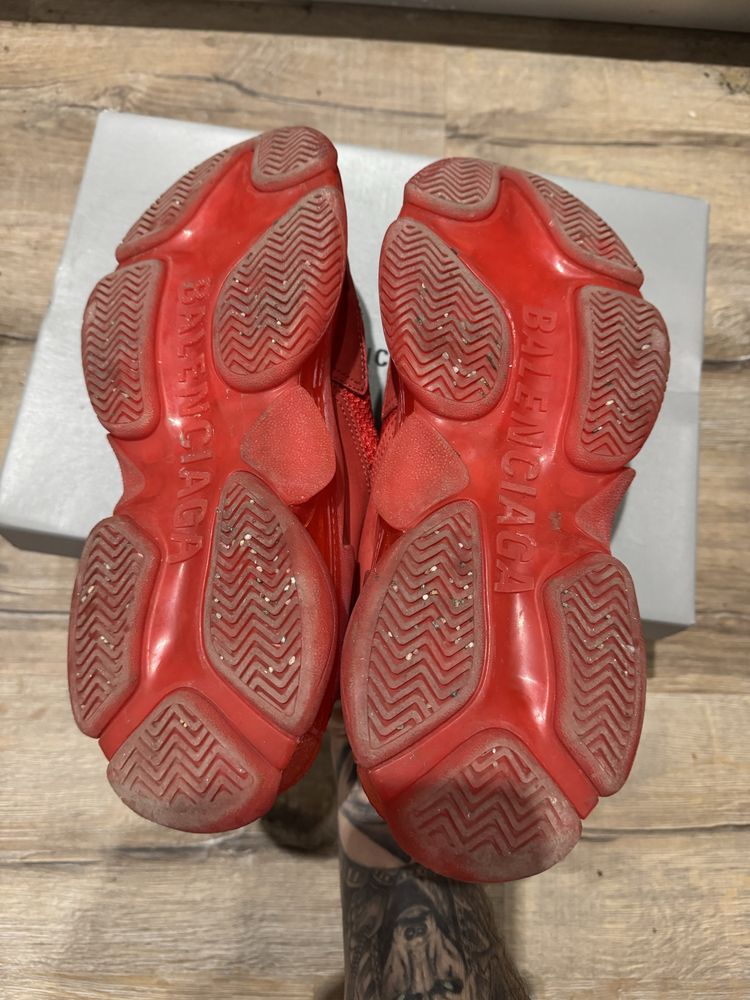 Balenciaga triple s (gucci balenciaga balmain rick owens dior)