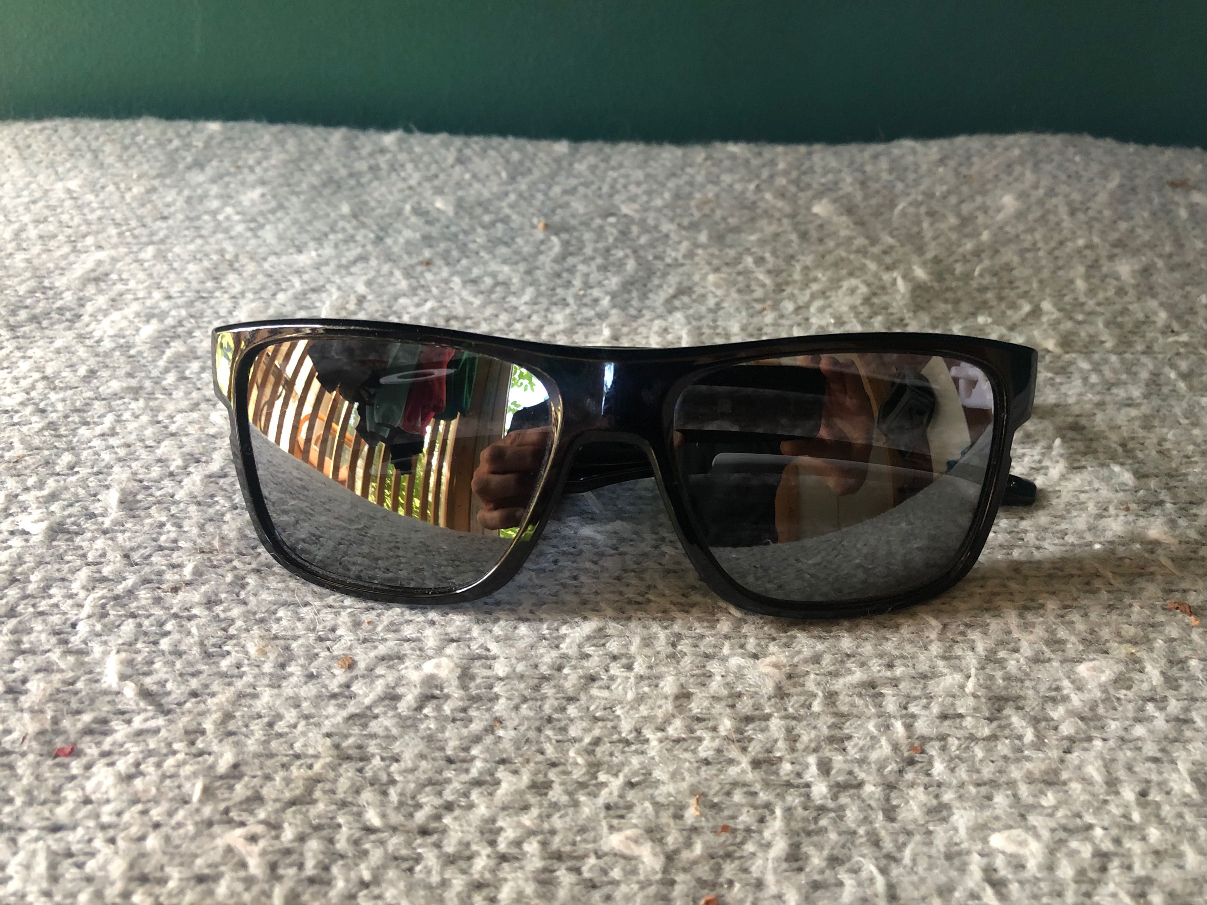 Oakley слънчеви очила