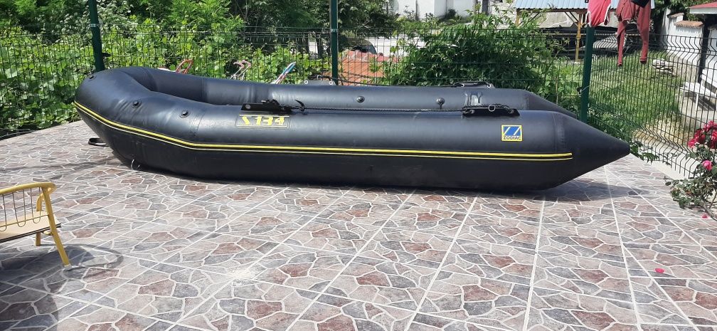 Надуваема гумена лодка zodiac 3.40 м