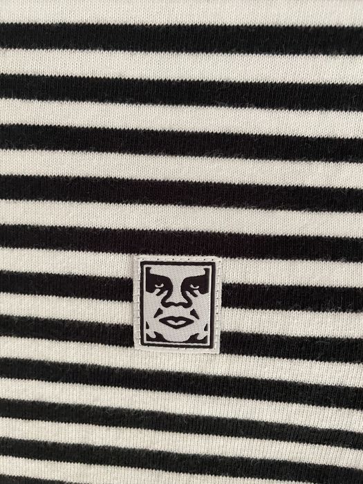 Tricou obey marimea M