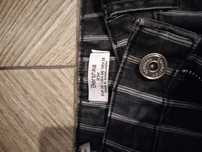 Blugi elastici de la Bershka