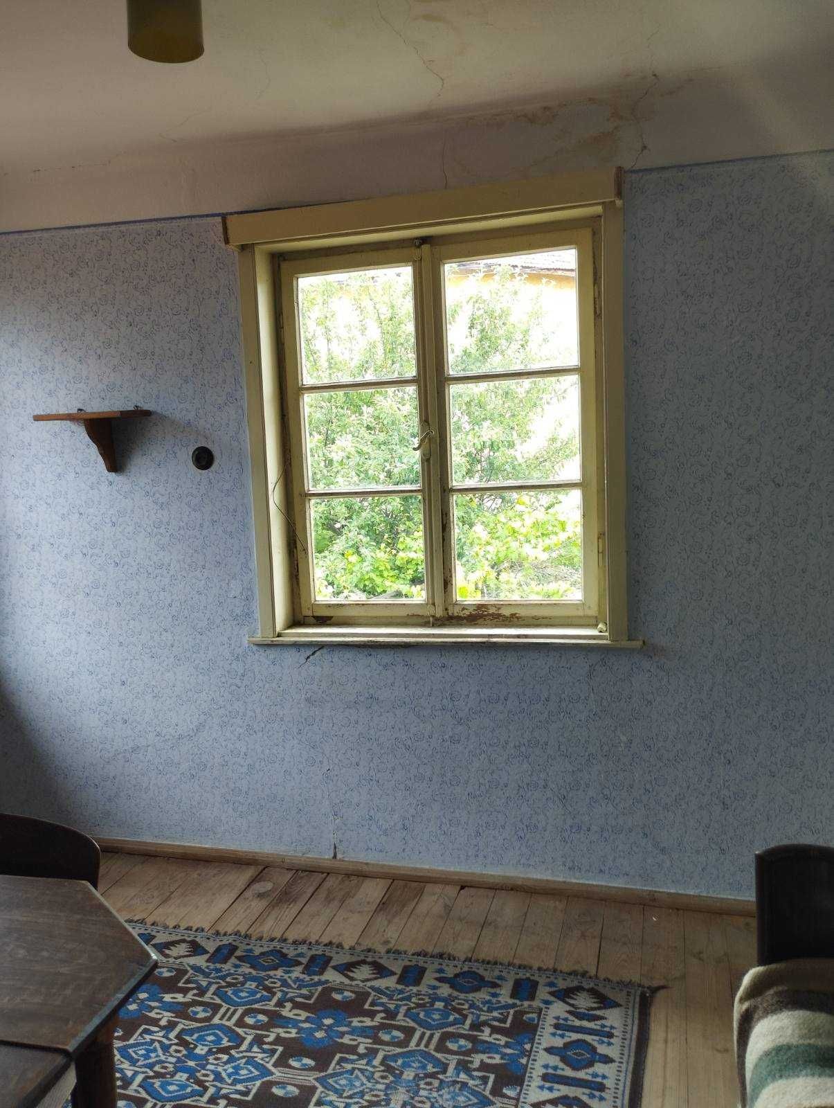 Продавам къща на село