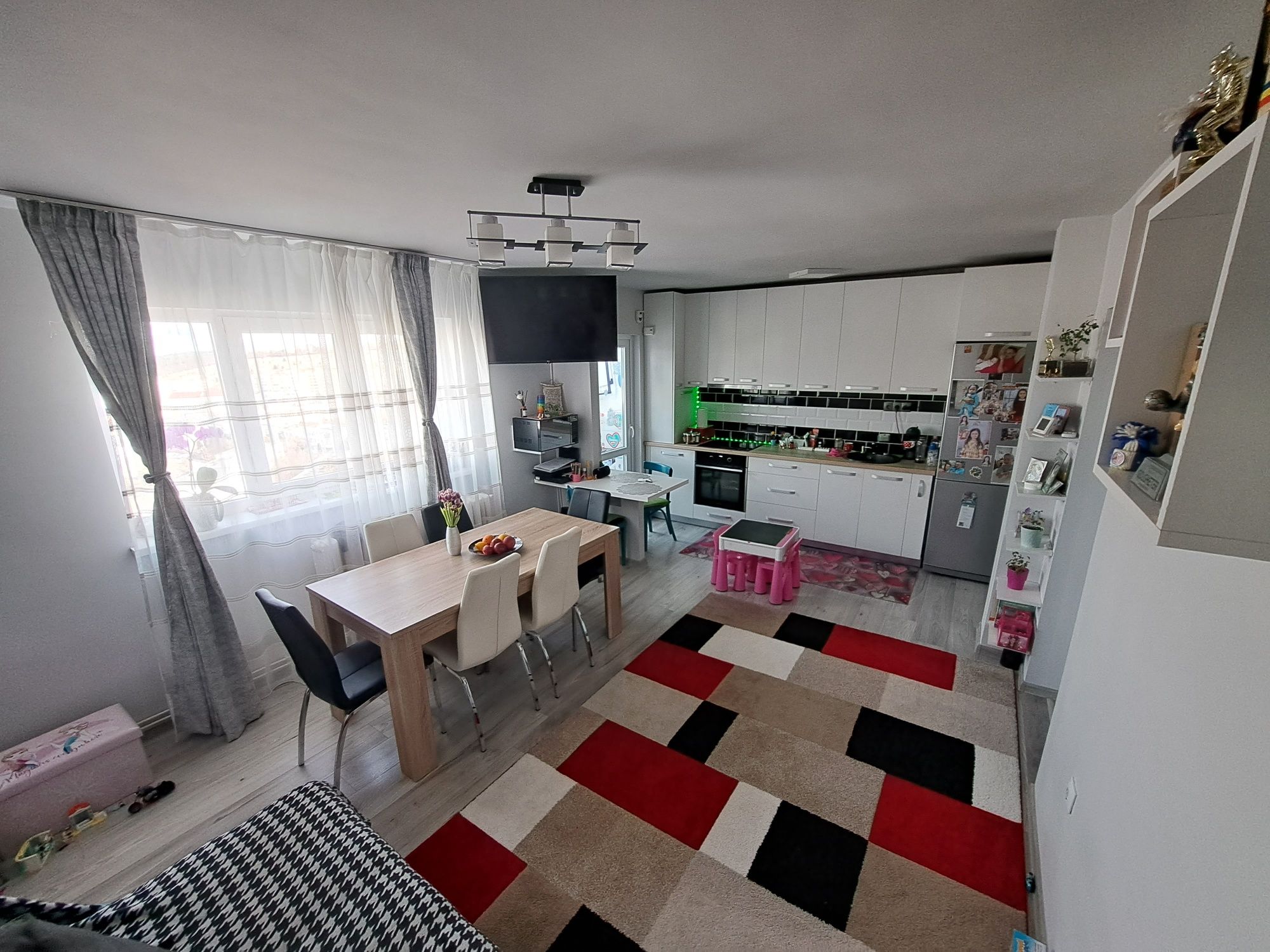 Comision 0, apartament 4 camere Manastur - La terenuri