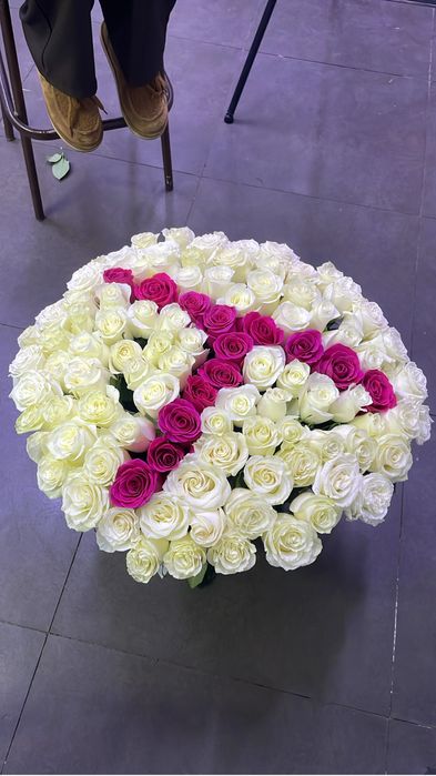 Продаю букет девука отказала взять. 101 роза.