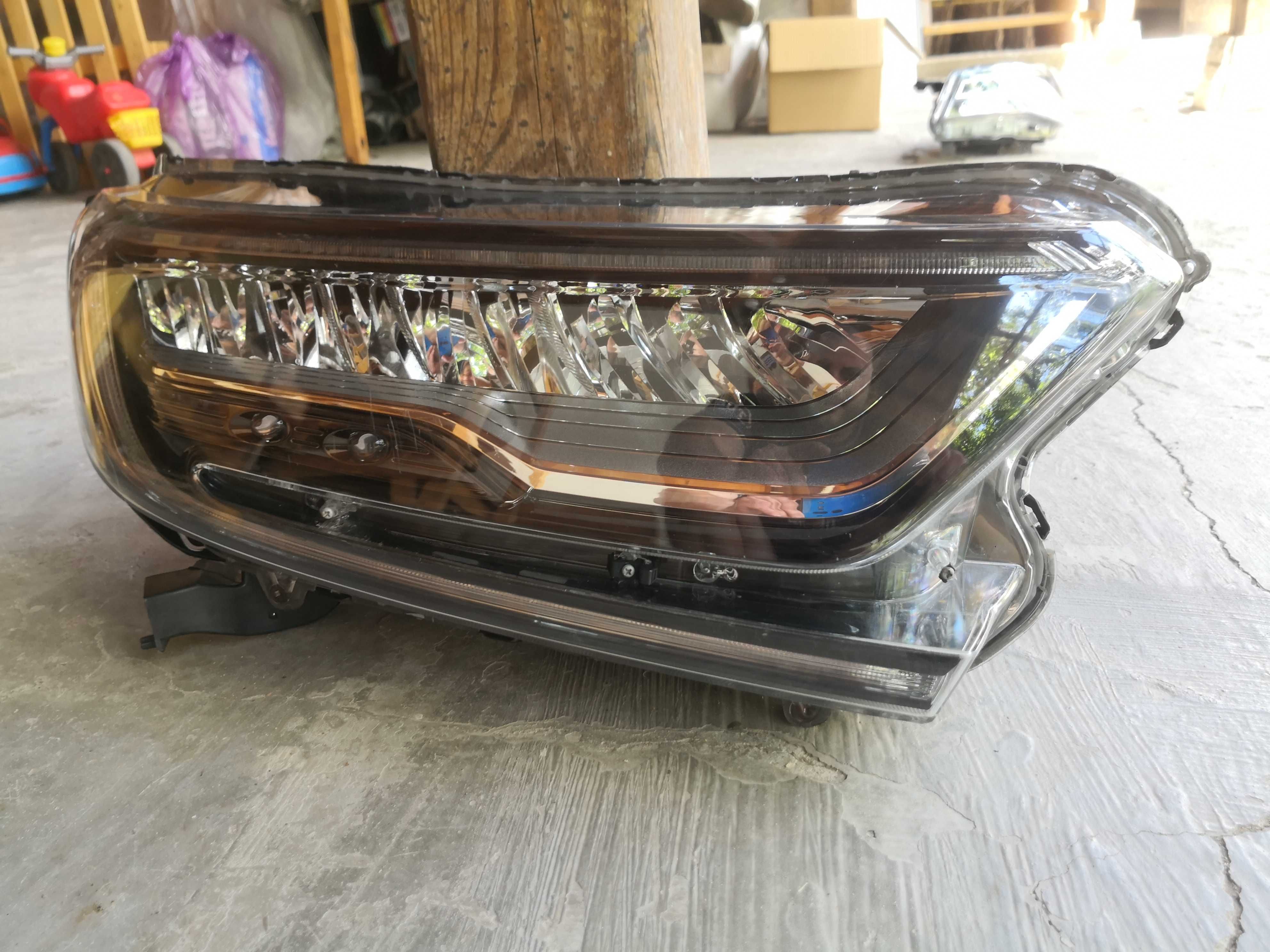 Фар Honda CR-V LED десен/Фар Хонда ЦР-В 17-23 Оригинален