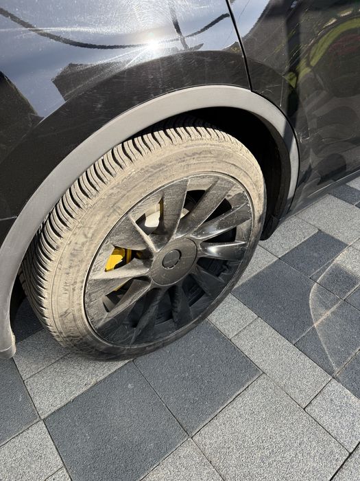 Tesla Model Y Longe Range Dual Motor