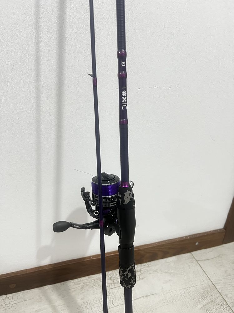 Спининг въдица и макара комплект Delphin Toxic 2G 2.28м 7-30г