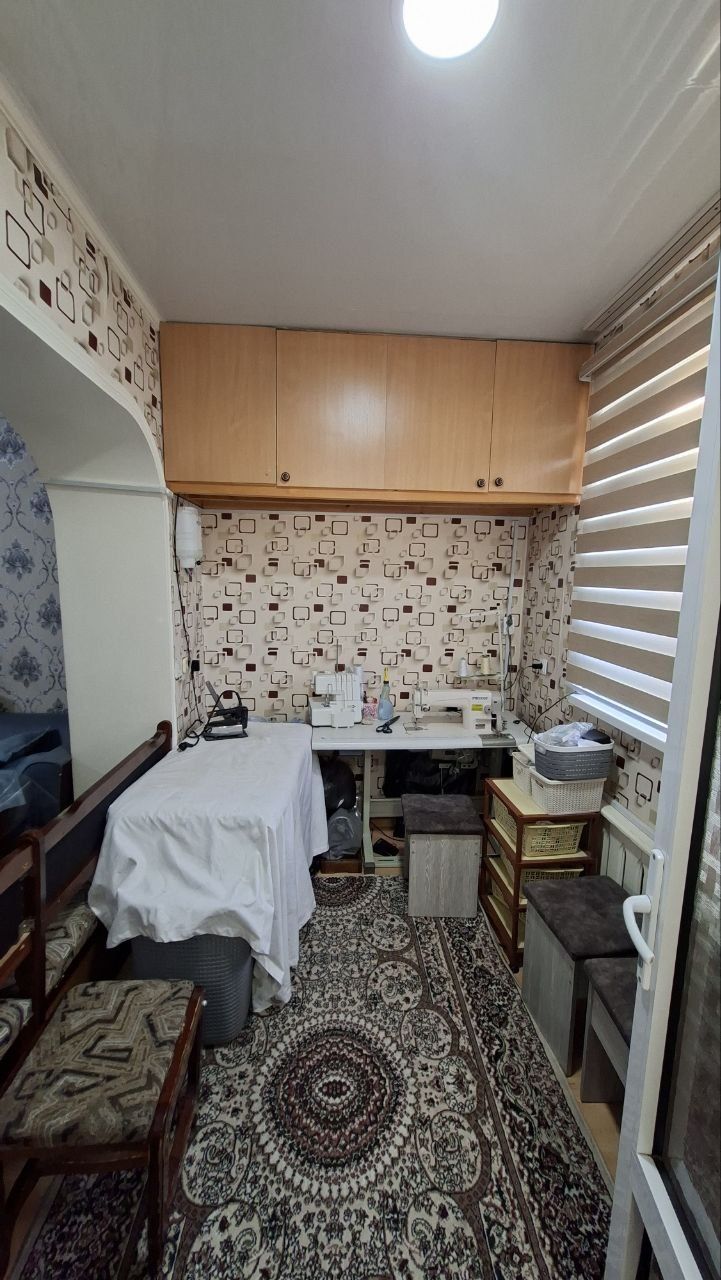 Продаётся 2/4/5 М Улугбекский р-н Ялангач м-в ор-р Экобазар
